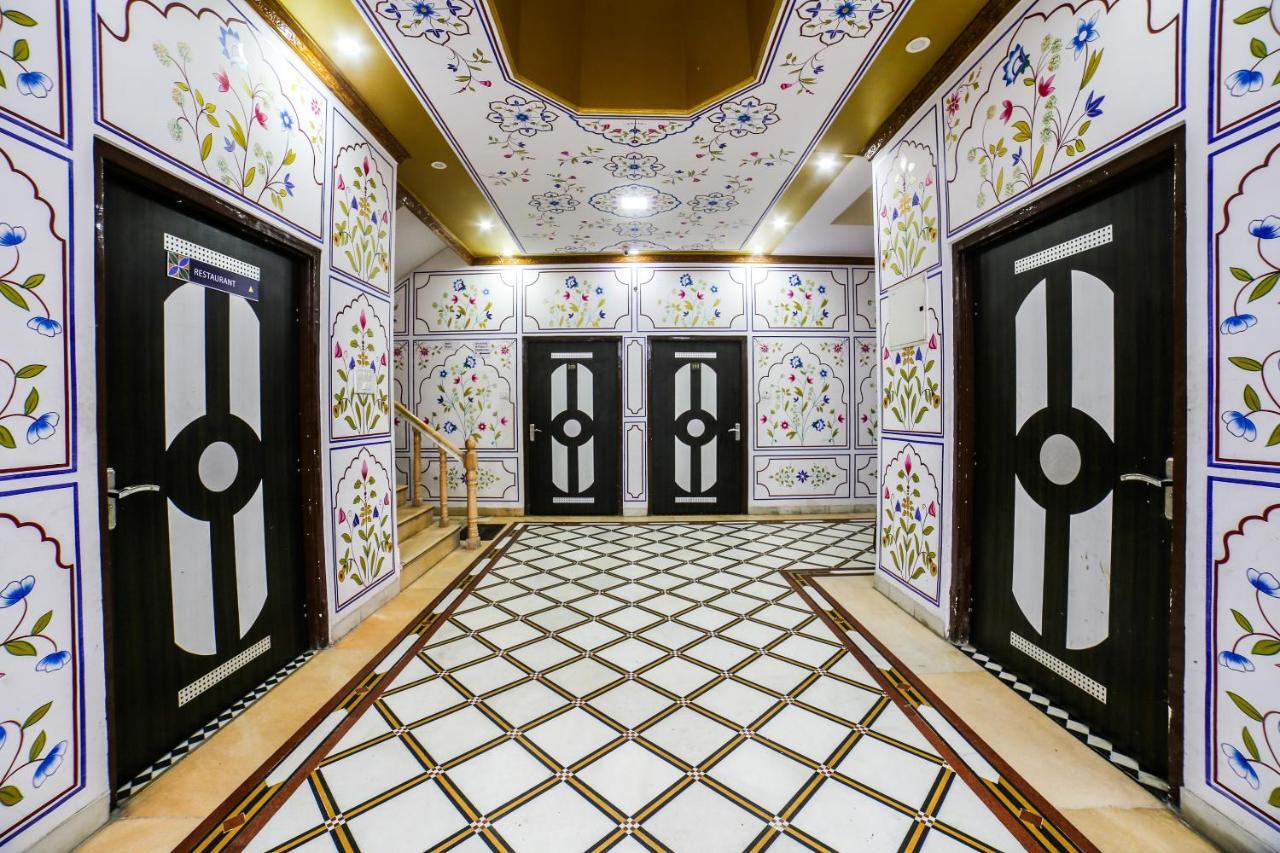 Collection O 36316 Hotel White Palace Jaipur Buitenkant foto