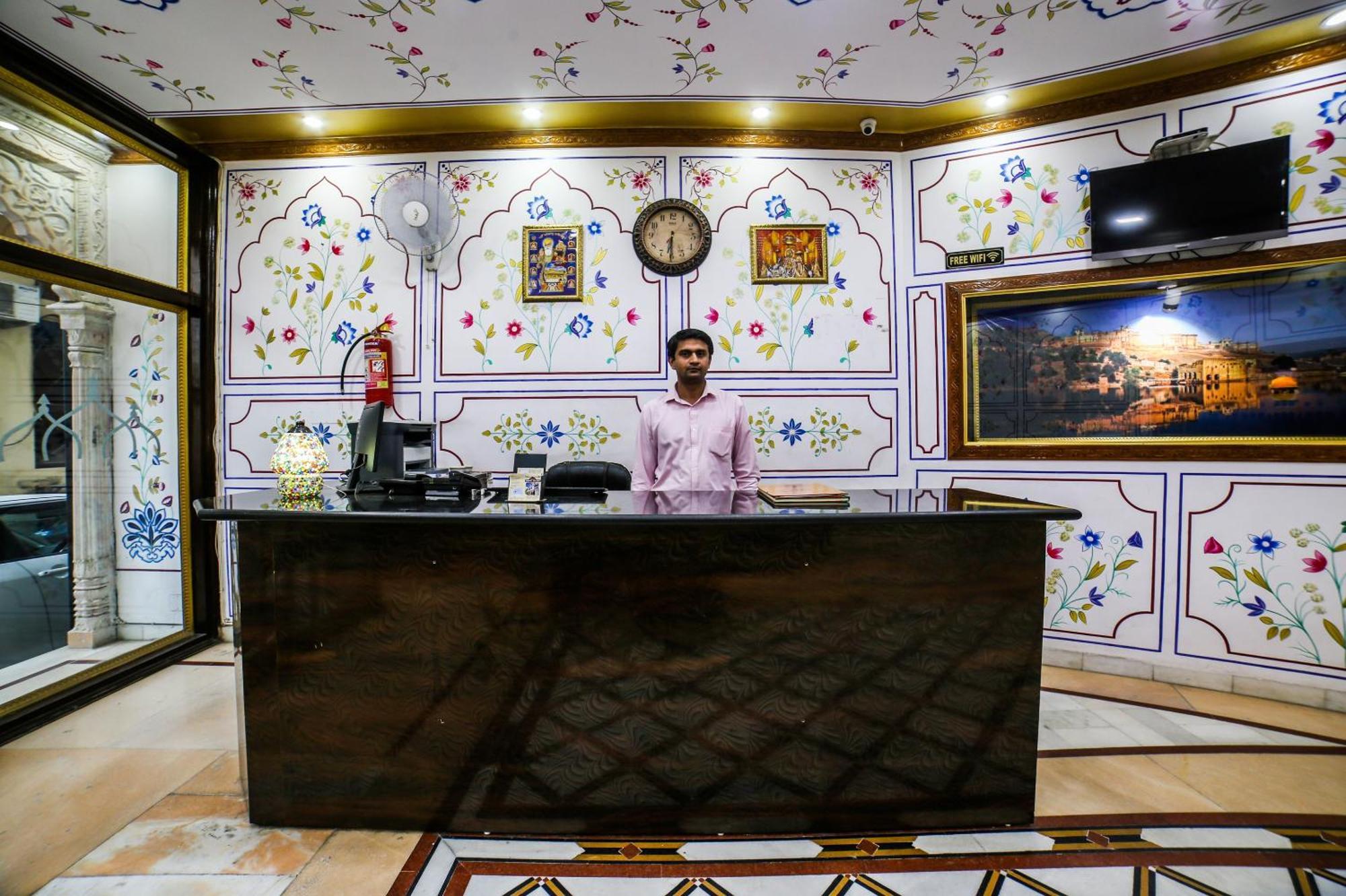 Collection O 36316 Hotel White Palace Jaipur Buitenkant foto