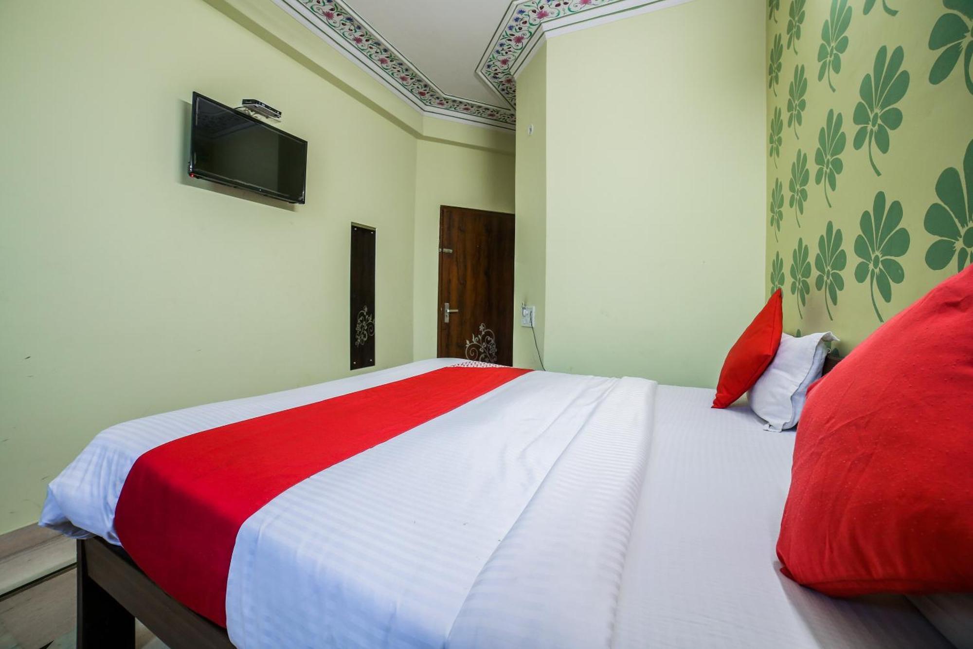 Collection O 36316 Hotel White Palace Jaipur Buitenkant foto