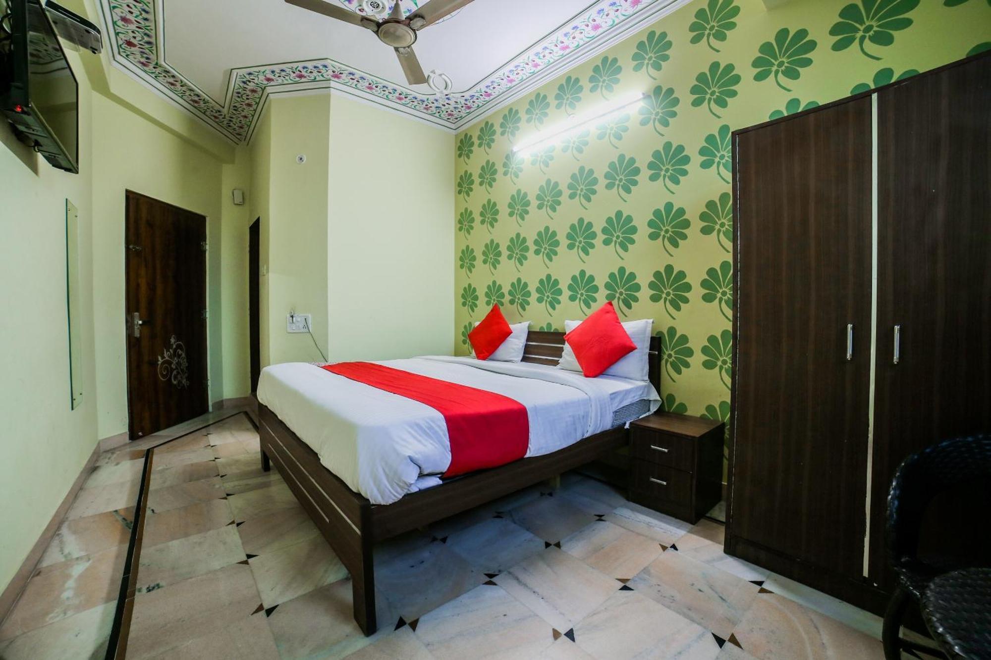 Collection O 36316 Hotel White Palace Jaipur Buitenkant foto