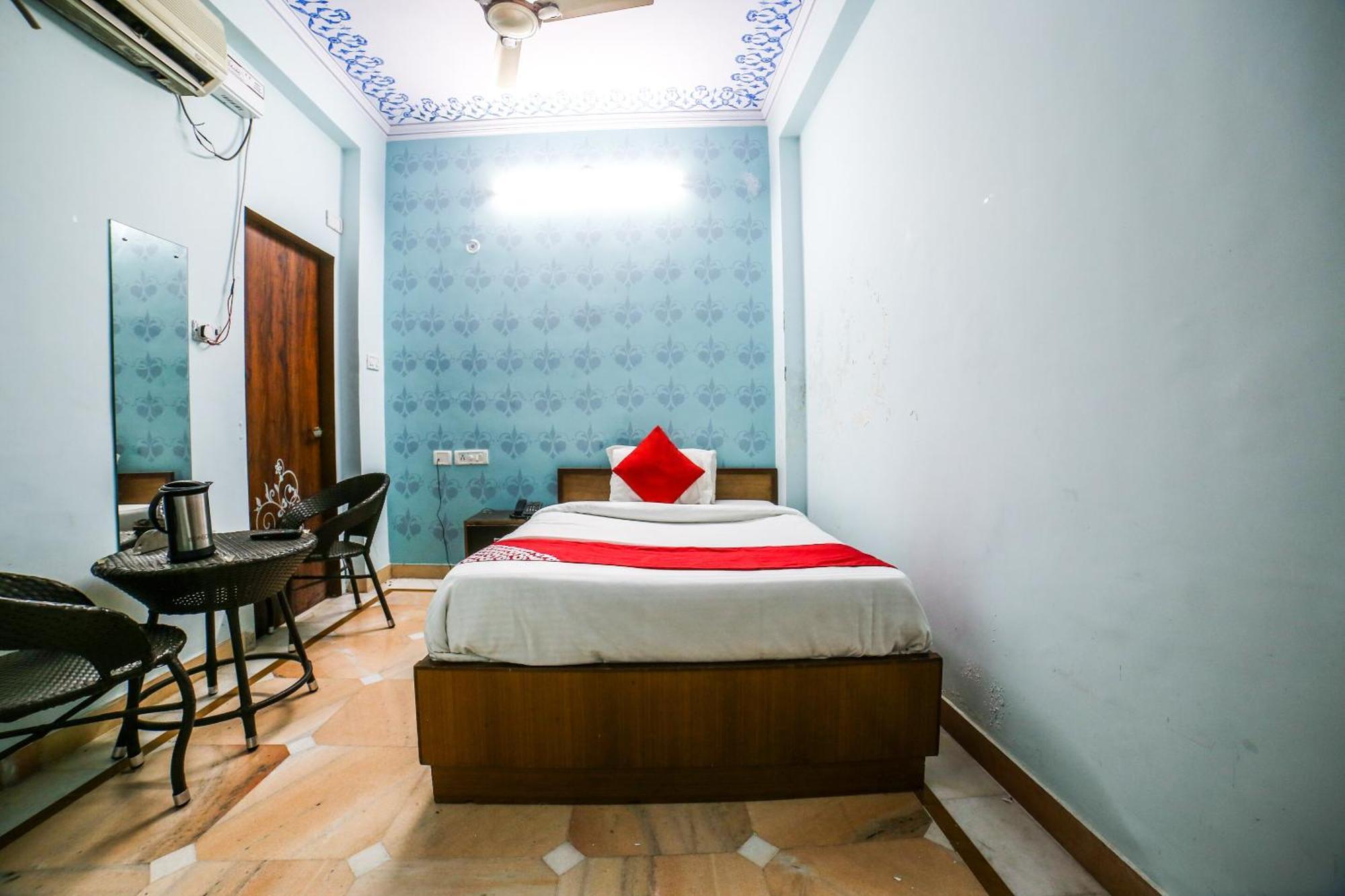 Collection O 36316 Hotel White Palace Jaipur Buitenkant foto