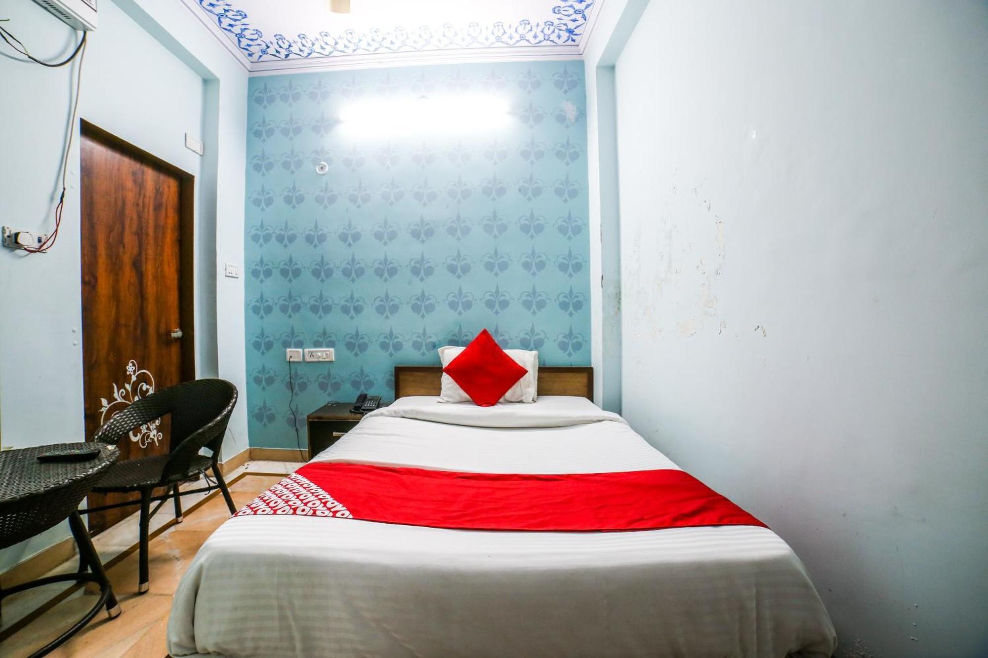 Collection O 36316 Hotel White Palace Jaipur Buitenkant foto